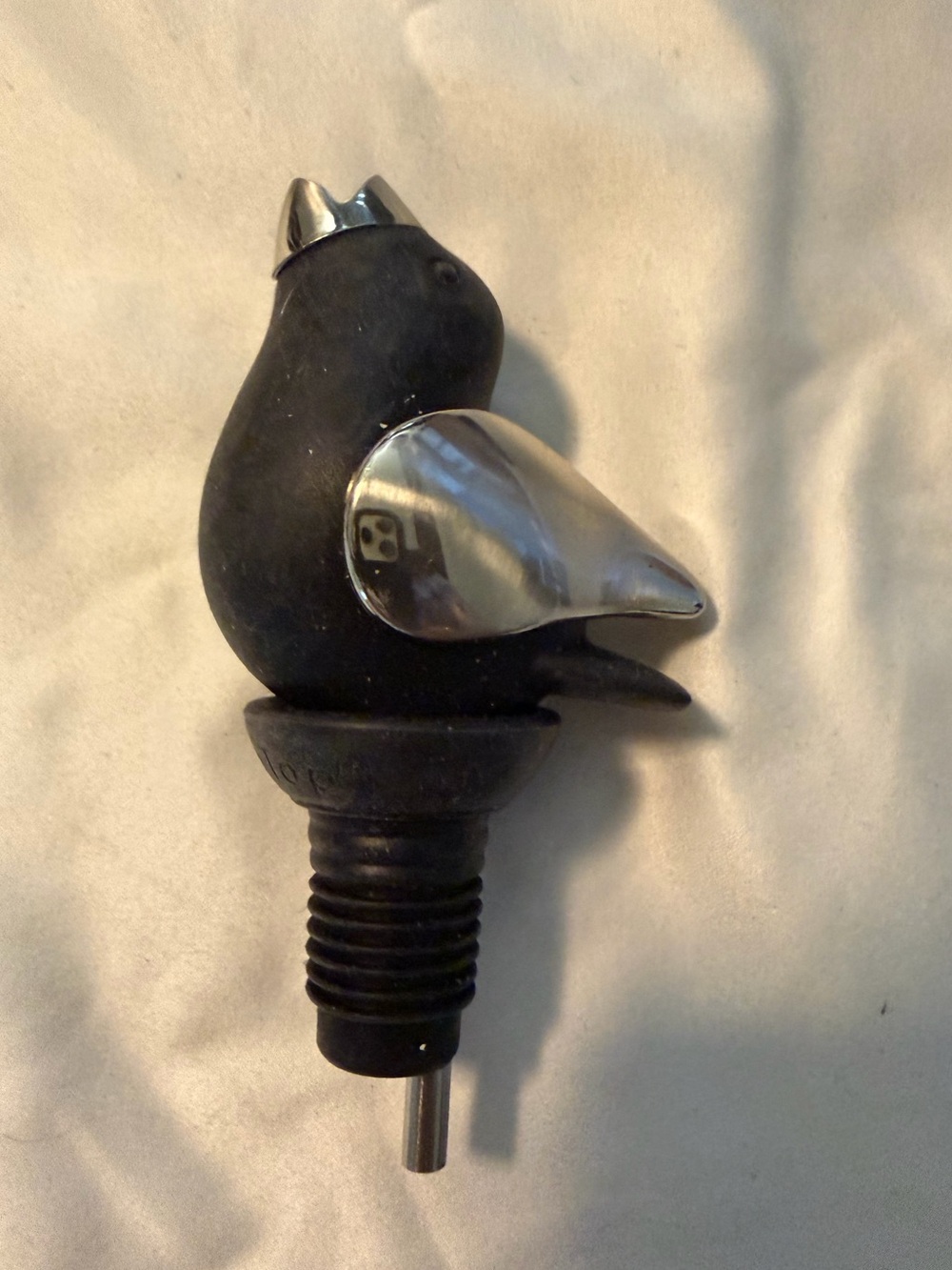 NWOT Chirpy Top Bird Bottle Pourer - (no scratches)